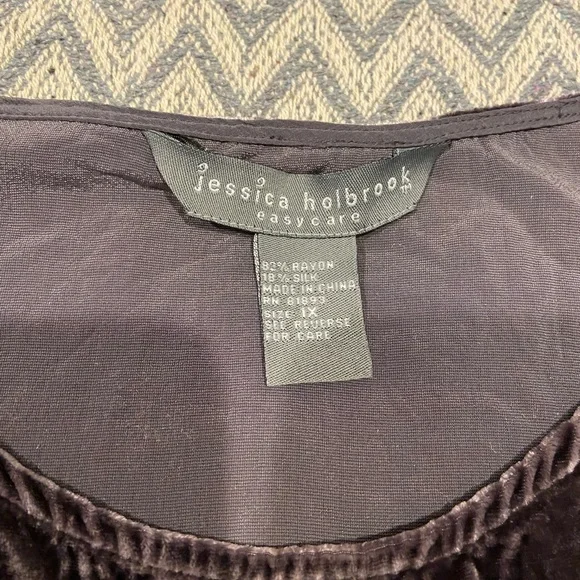Jessica Holbrook Easy Care Sleeveless Crushed Velvet Top Size 1X - Picture 2 of 6